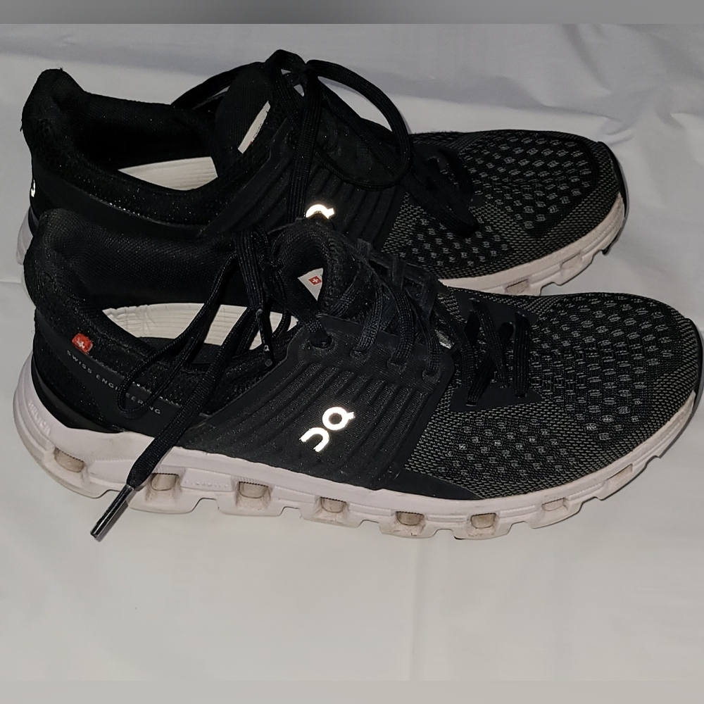 On Cloud Cloudswift Black Running Sneakers Tennis Shoes Women 6 Men 4.5 unisex